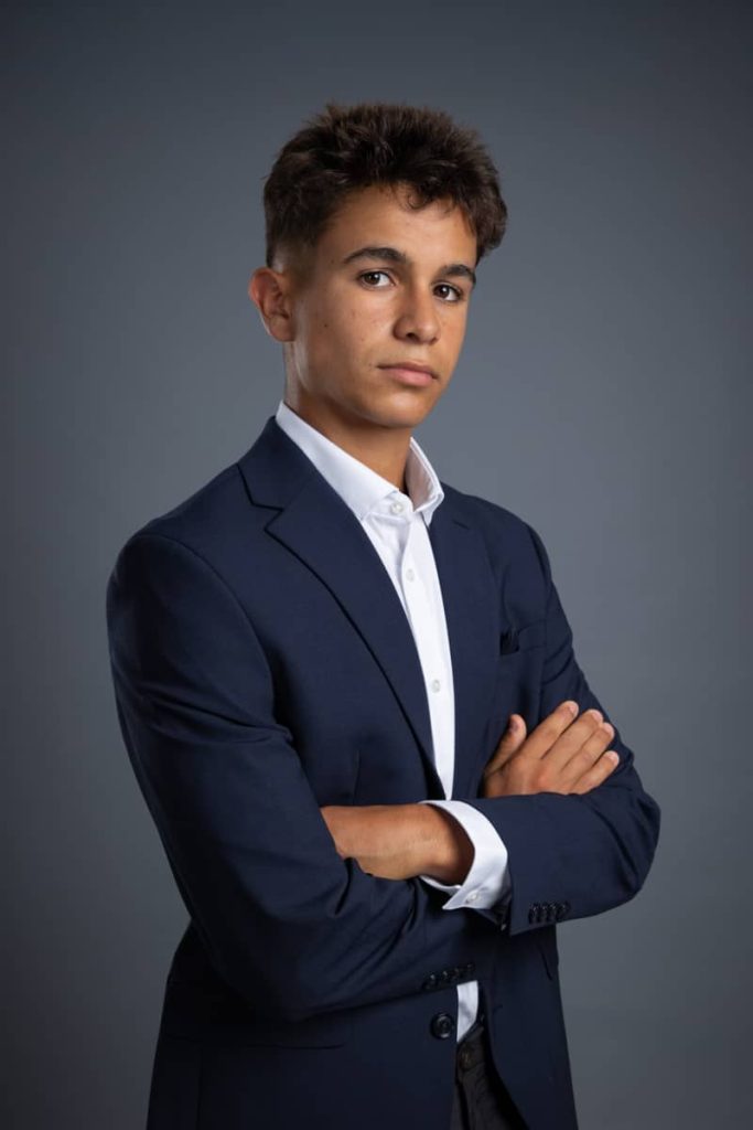 Portrait corporate studio homme - alicegeorgina photographie